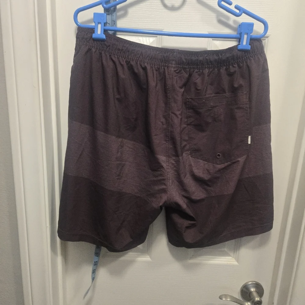 Vuori Men's Purple Shorts Size XL
